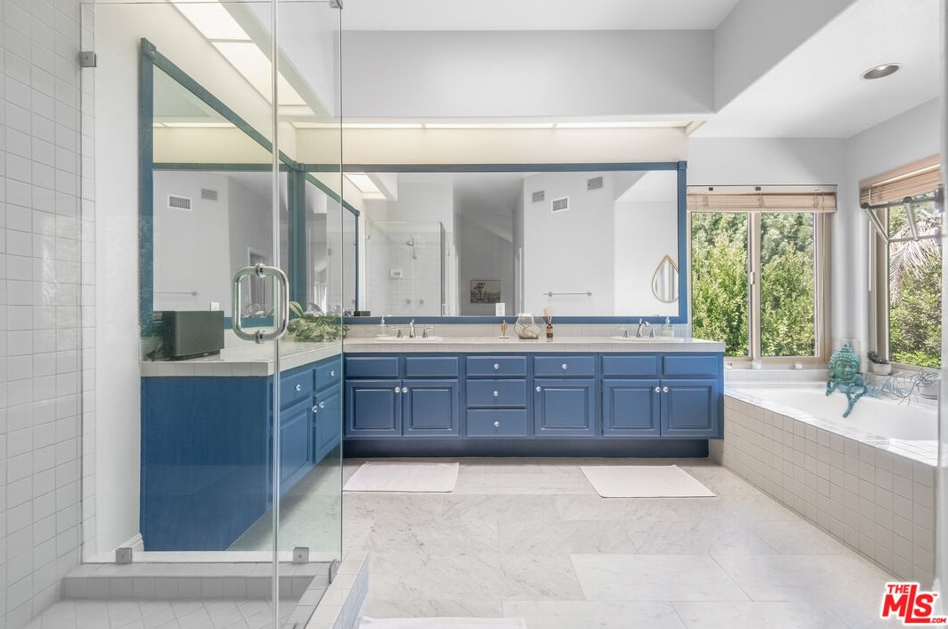 756 Cedar Point Pl, Thousand Oaks CA  91362-5422 exterior