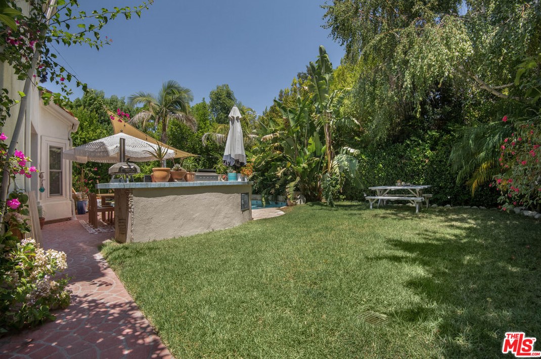 756 Cedar Point Pl, Thousand Oaks CA  91362-5422 exterior