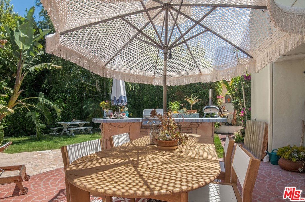 756 Cedar Point Pl, Thousand Oaks CA  91362-5422 exterior