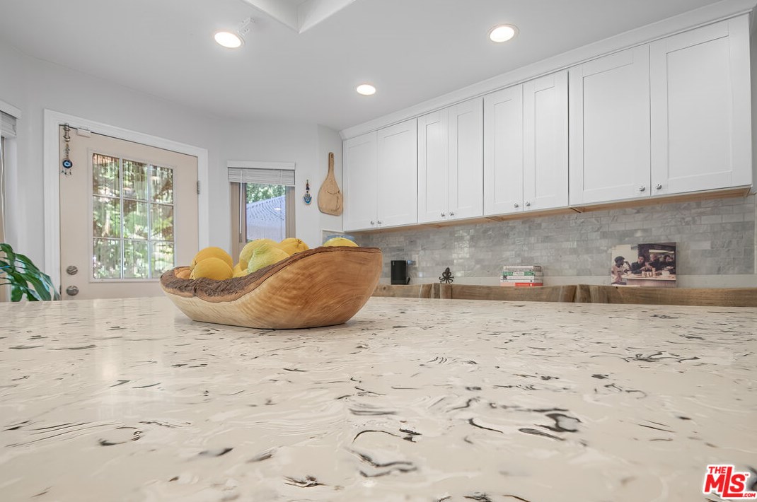 756 Cedar Point Pl, Thousand Oaks CA  91362-5422 exterior