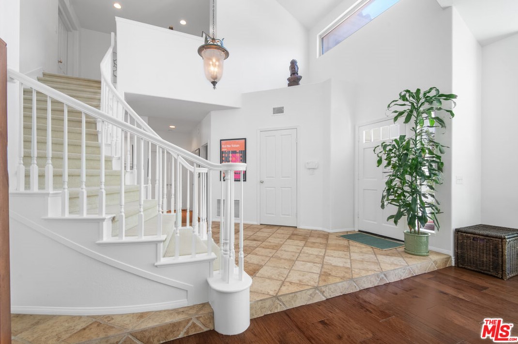 756 Cedar Point Pl, Thousand Oaks CA  91362-5422 exterior