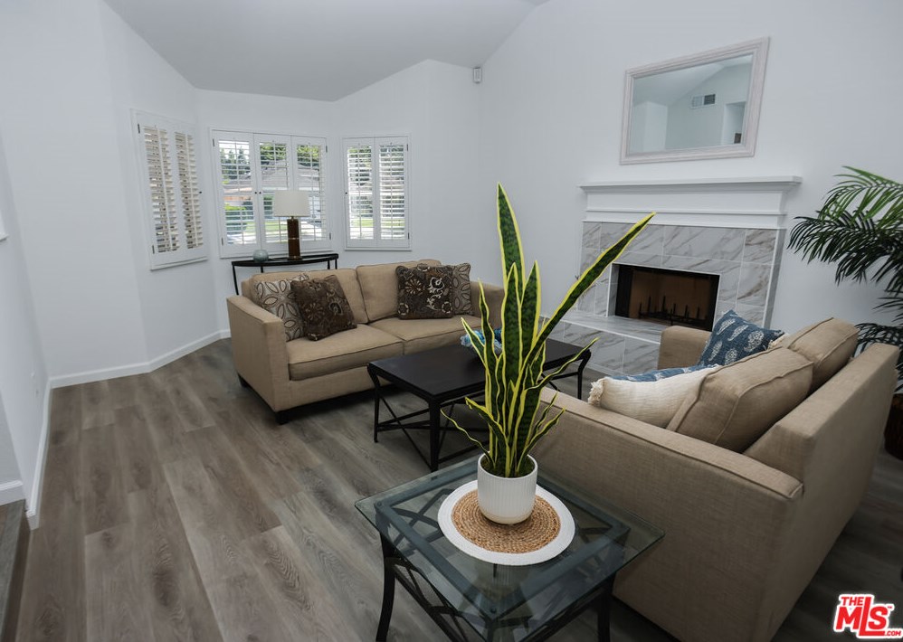 816 Canyon Wash Dr, Pasadena CA  91107-2062 exterior