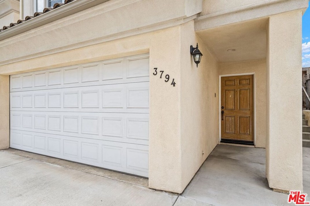 3794 Lenawee Ave, Los Angeles CA  90016-6201 exterior