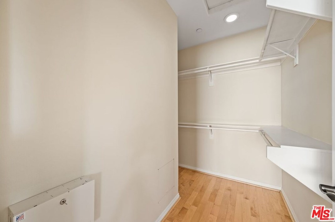 3794 Lenawee Ave, Los Angeles CA  90016-6201 exterior