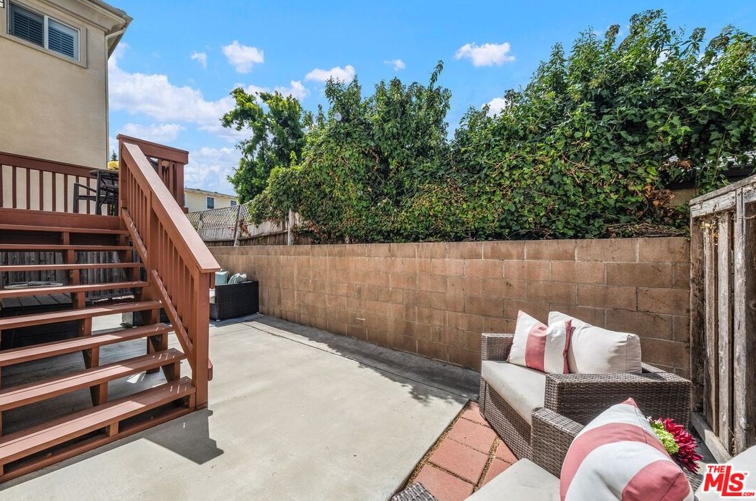 3794 Lenawee Ave, Los Angeles CA  90016-6201 exterior