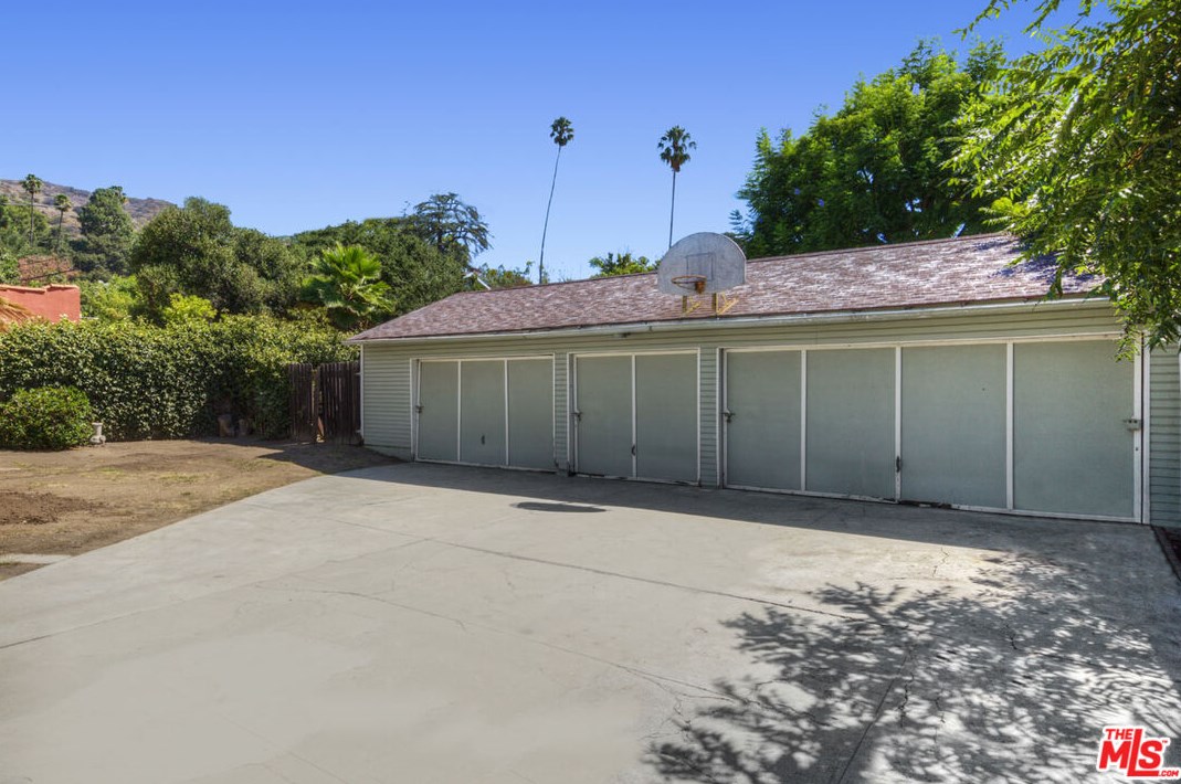 5208 Maywood Ave, Los Angeles CA  90041-1214 exterior