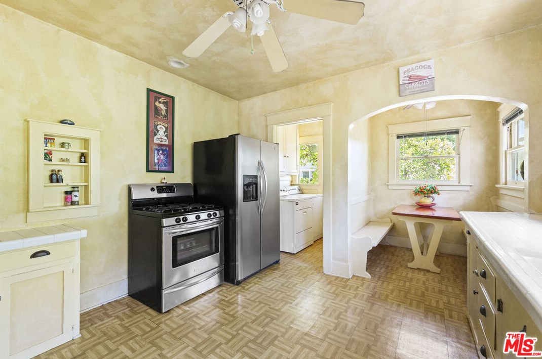 5208 Maywood Ave, Los Angeles CA  90041-1214 exterior