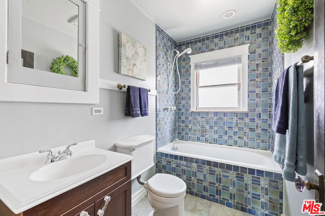 5208 Maywood Ave, Los Angeles CA  90041-1214 exterior