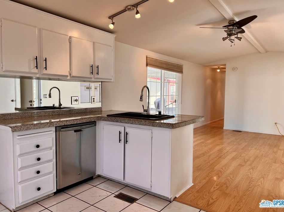 241 Settles Dr, Cathedral City CA  92234-6623 exterior