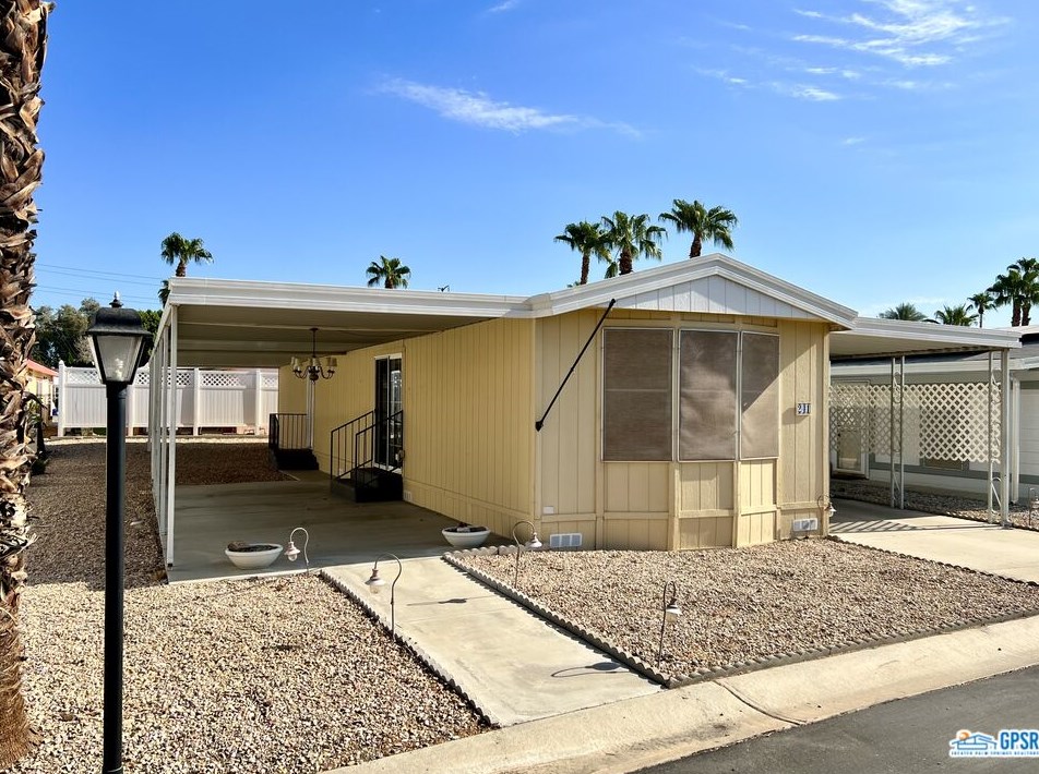 241 Settles Dr, Cathedral City CA  92234-6623 exterior