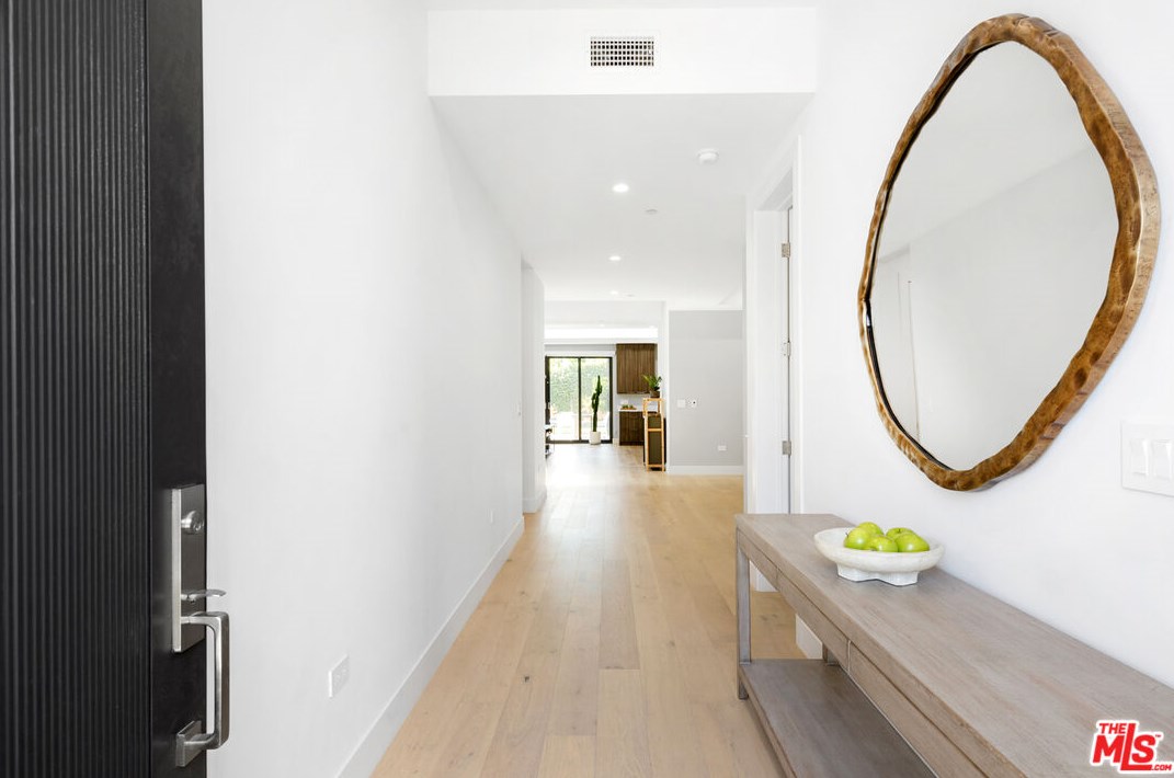 6562 Firebrand St, Los Angeles CA  90045-1211 exterior