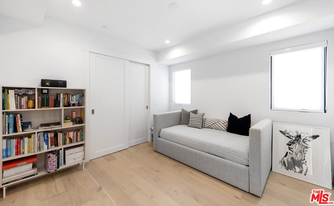 6562 Firebrand St, Los Angeles CA  90045-1211 exterior