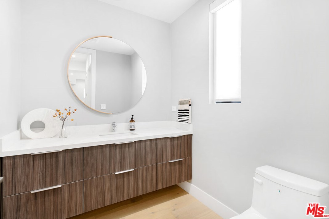 6562 Firebrand St, Los Angeles CA  90045-1211 exterior