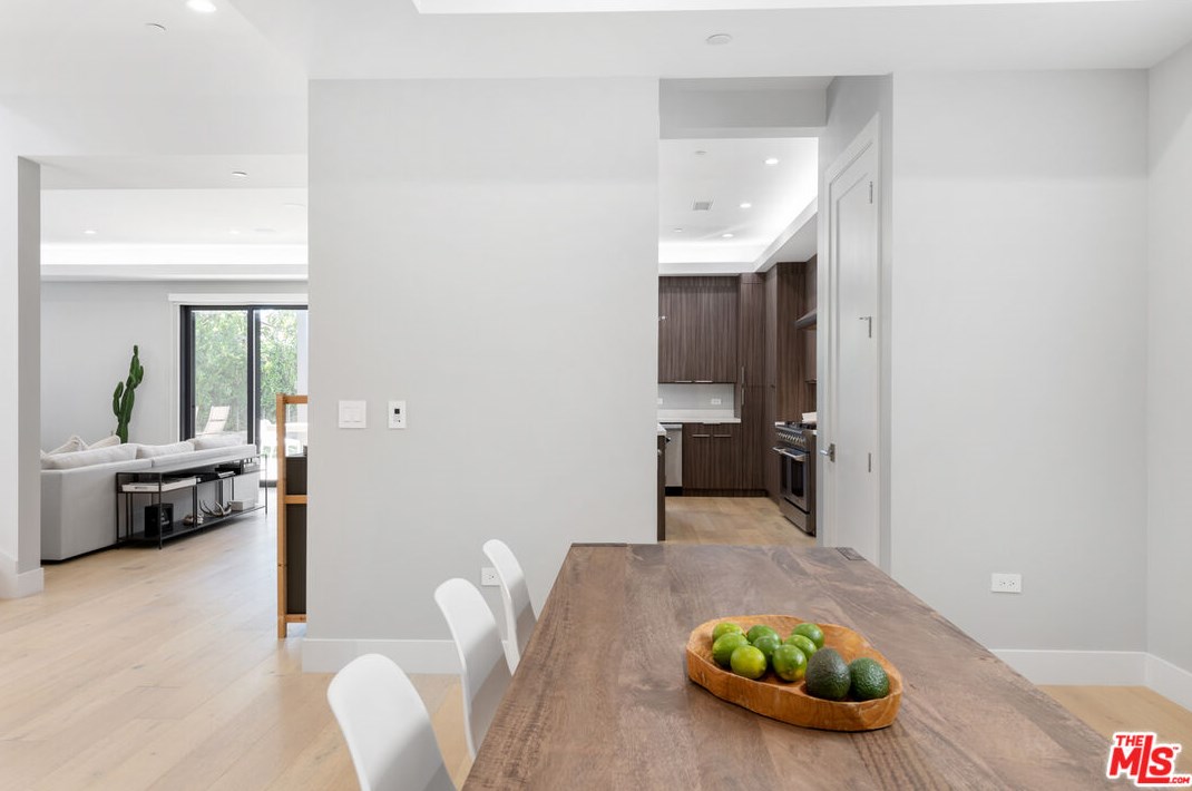 6562 Firebrand St, Los Angeles CA  90045-1211 exterior