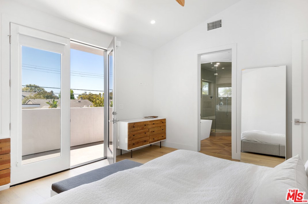 6562 Firebrand St, Los Angeles CA  90045-1211 exterior