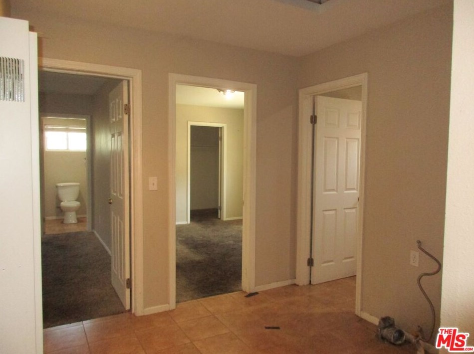 633 89th St, Los Angeles CA  90002-1602 exterior