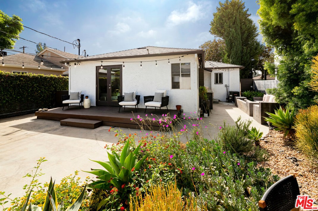 3564 Greenwood Ave, Los Angeles CA  90040-3319 exterior