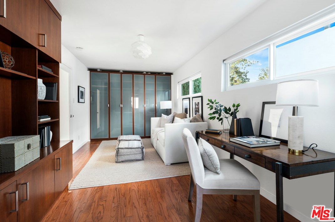 3564 Greenwood Ave, Los Angeles CA  90040-3319 exterior