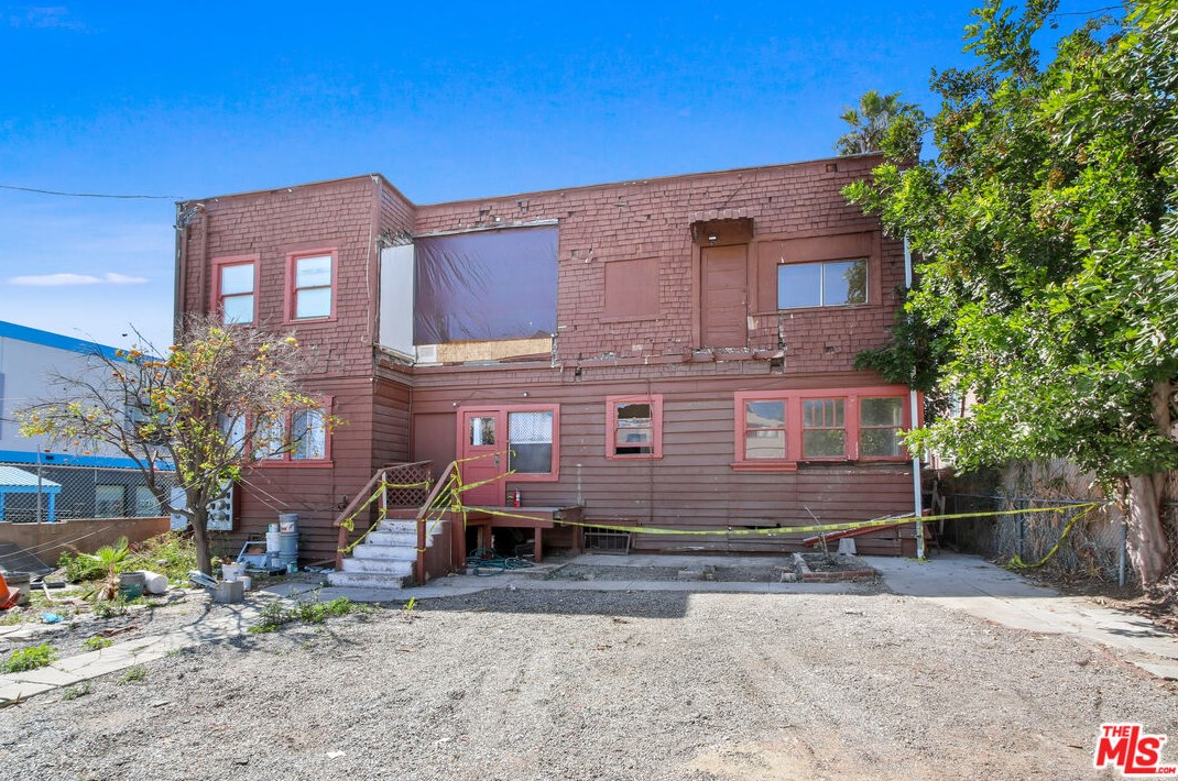 1036 Beacon Ave, Los Angeles CA  90015-1910 exterior