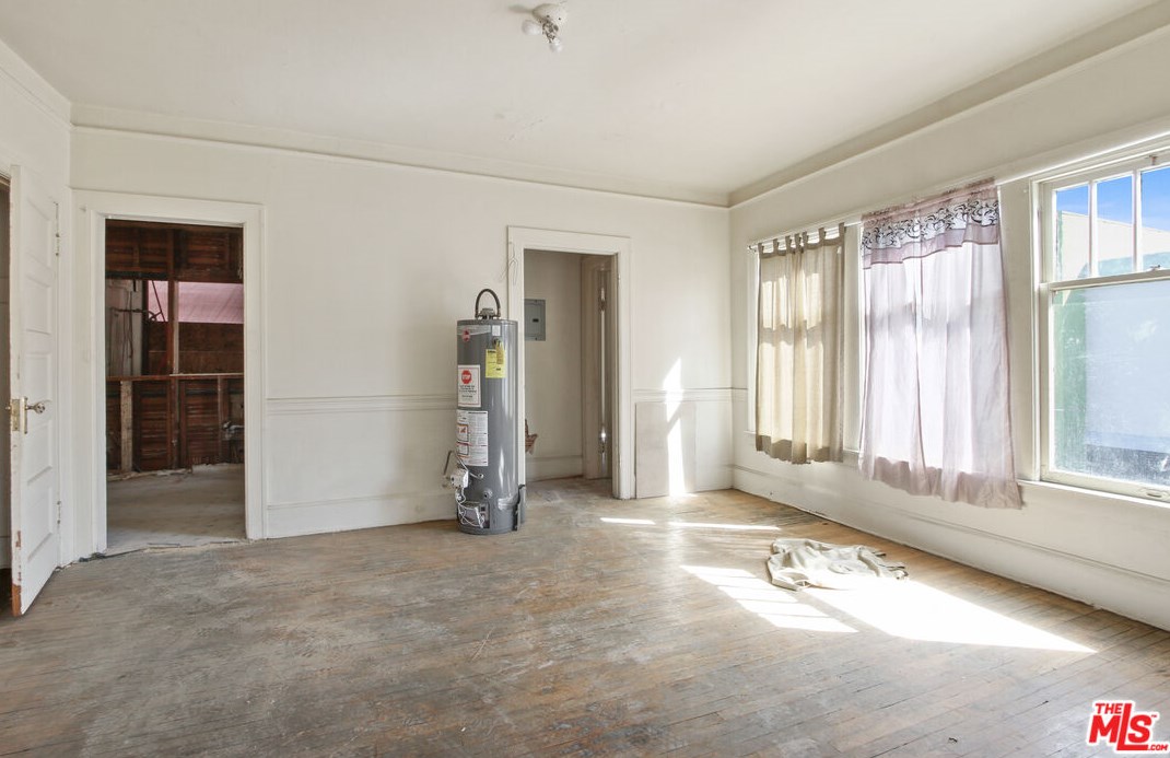 1036 Beacon Ave, Los Angeles CA  90015-1910 exterior