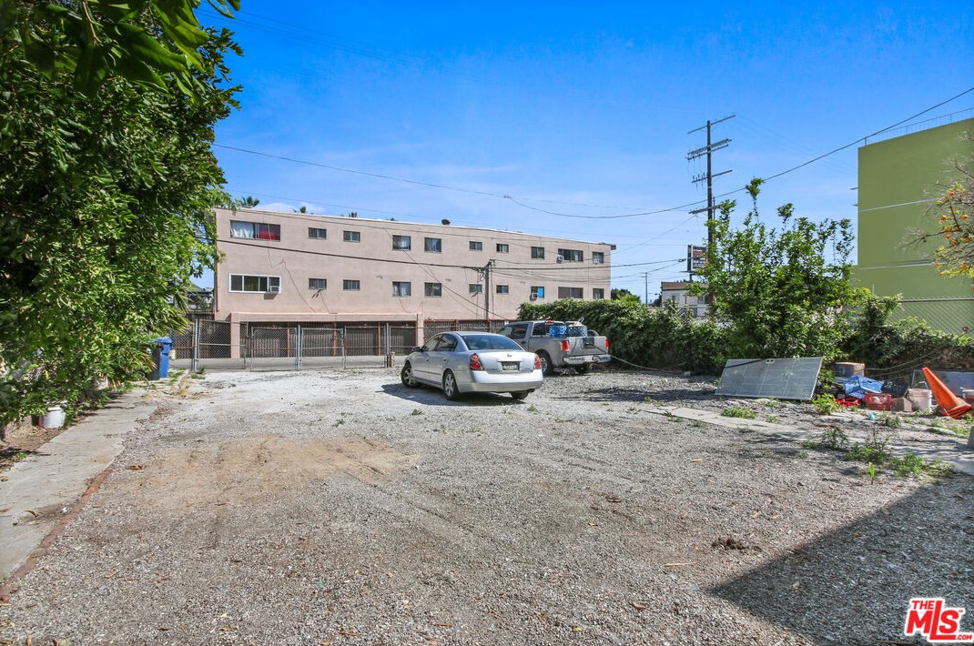 1036 Beacon Ave, Los Angeles CA  90015-1910 exterior