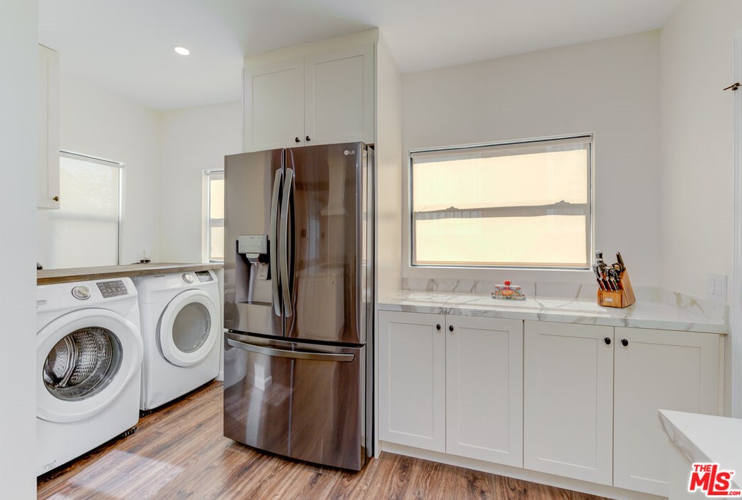 2100 Harcourt Ave, Los Angeles CA 90016-2312 exterior