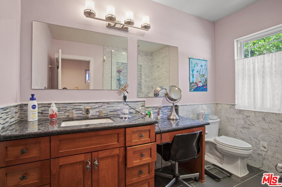 4837 Maywood Ave, Los Angeles CA  90041-2719 exterior