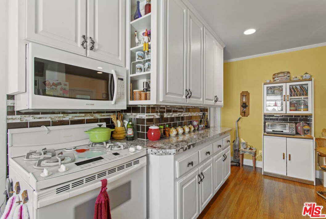 4837 Maywood Ave, Los Angeles CA  90041-2719 exterior