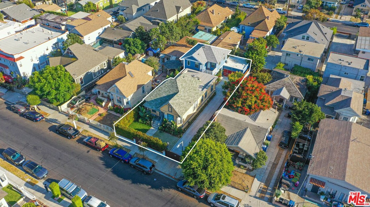 1334 22nd St, Los Angeles CA  90011-1231 exterior