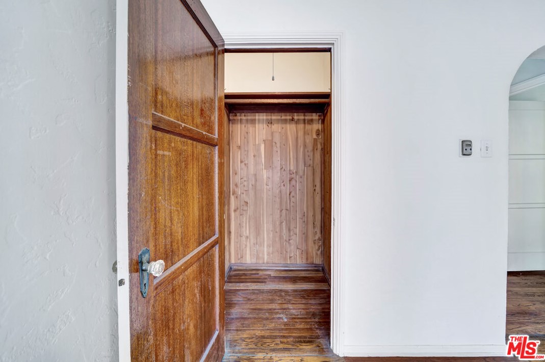 346 Gardner St, Los Angeles CA  90046-6516 exterior