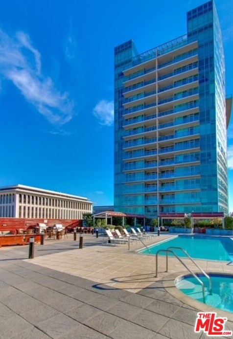 3785 Wilshire Blvd, Los Angeles CA  90010-2889 exterior