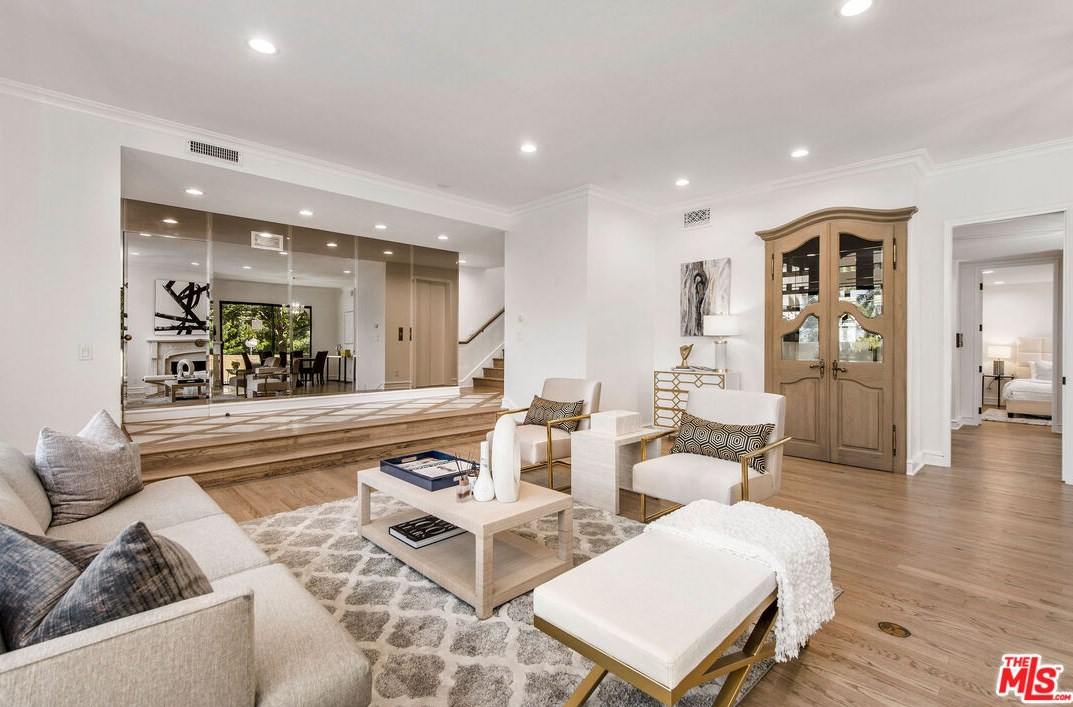 2228 Century Hl, Los Angeles CA  90067-3505 exterior