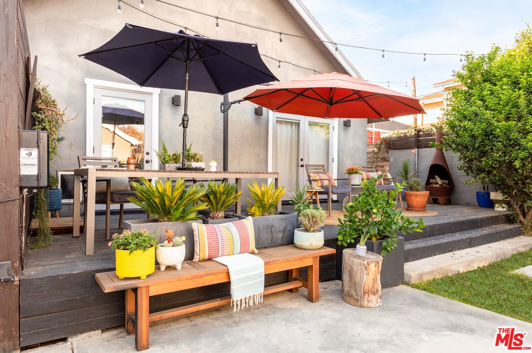 1364 Keniston Ave, Los Angeles CA  90043-3737 exterior