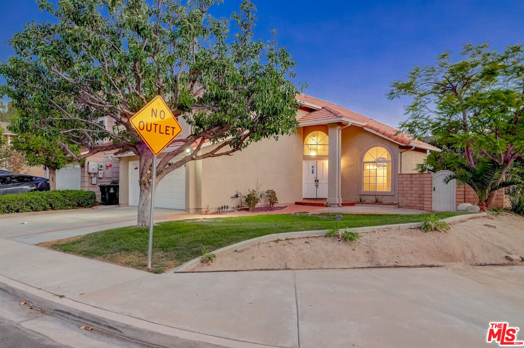 23200 Azela Cir, Yorba Linda CA  92887-3900 exterior