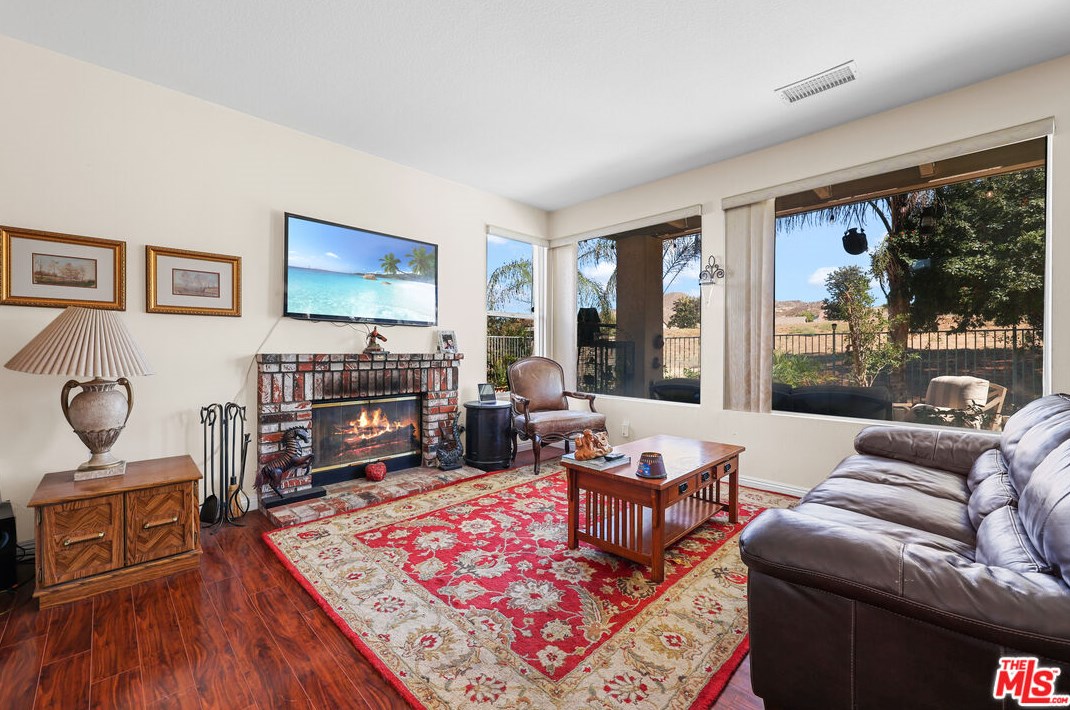 15760 Oliver St, Moreno Valley CA  92555-4908 exterior