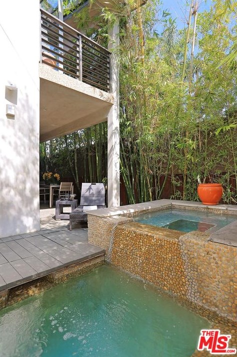343 Huntley Ave, Los Angeles CA  90048-4703 exterior