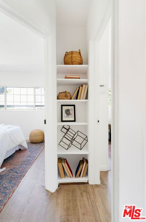 623 Laveta Ter, Los Angeles CA  90026-4303 exterior