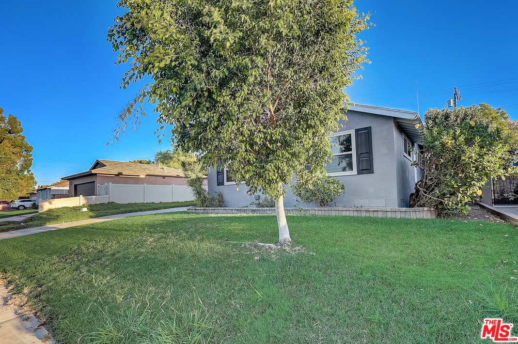 14886 Greenworth Dr, La Mirada CA  90638-3022 exterior