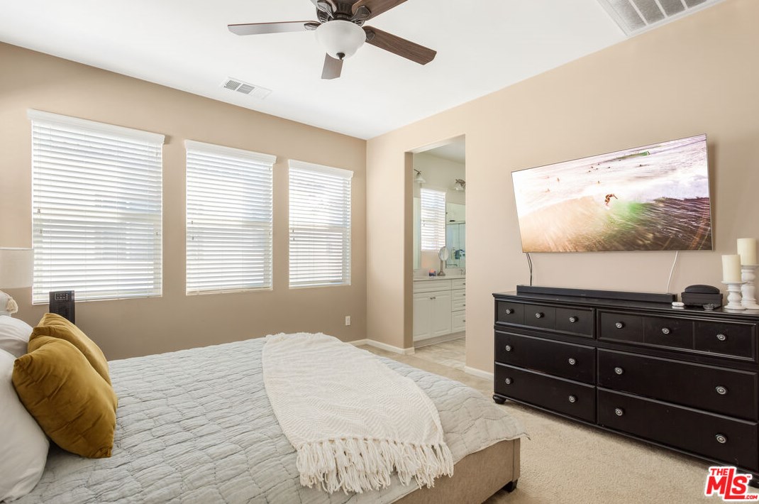 35414 Marabella Ct, Winchester CA  92596-8473 exterior