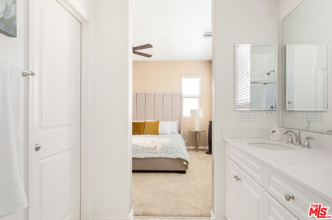 35414 Marabella Ct, Winchester CA  92596-8473 exterior