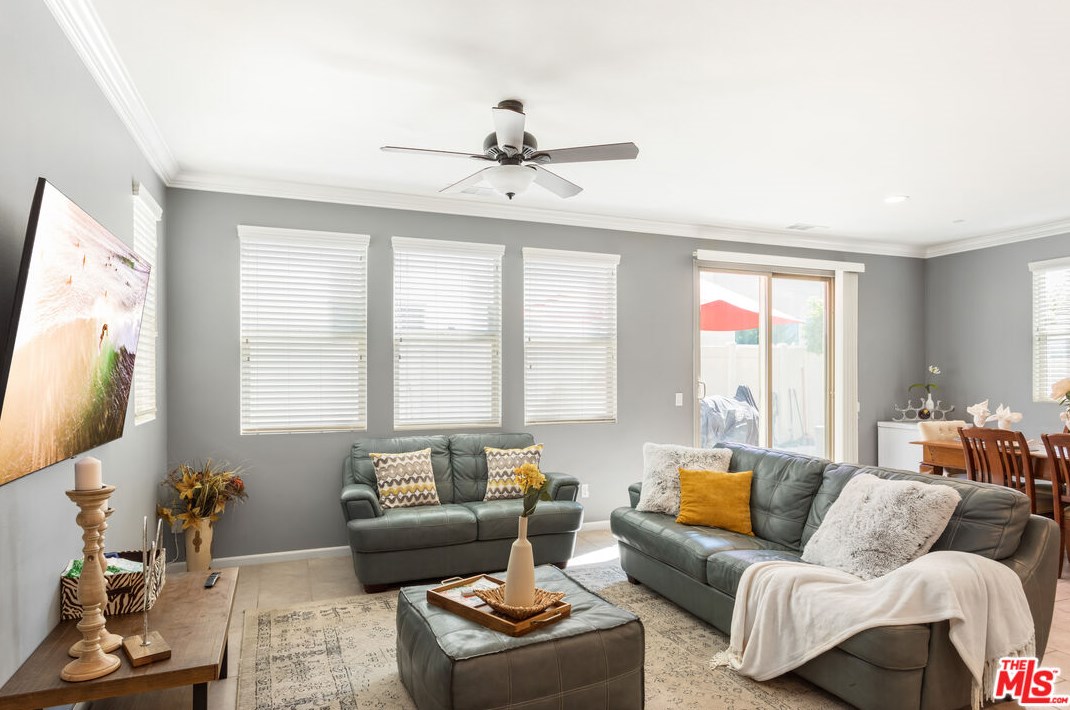 35414 Marabella Ct, Winchester CA  92596-8473 exterior