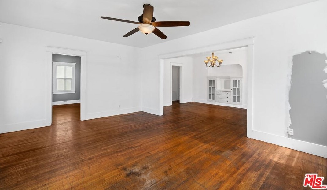 626 Gower St, Los Angeles CA  90004-1304 exterior
