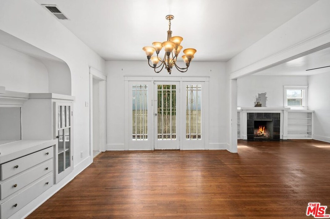 626 Gower St, Los Angeles CA  90004-1304 exterior