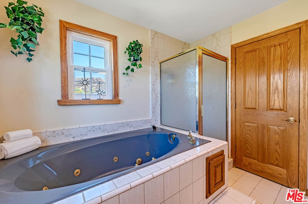 34880 Via Famero Dr, Acton CA  93510-2318 exterior