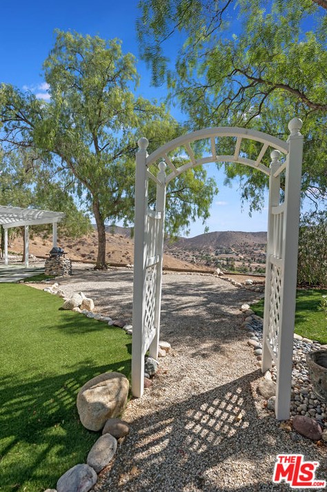 34880 Via Famero Dr, Acton CA  93510-2318 exterior