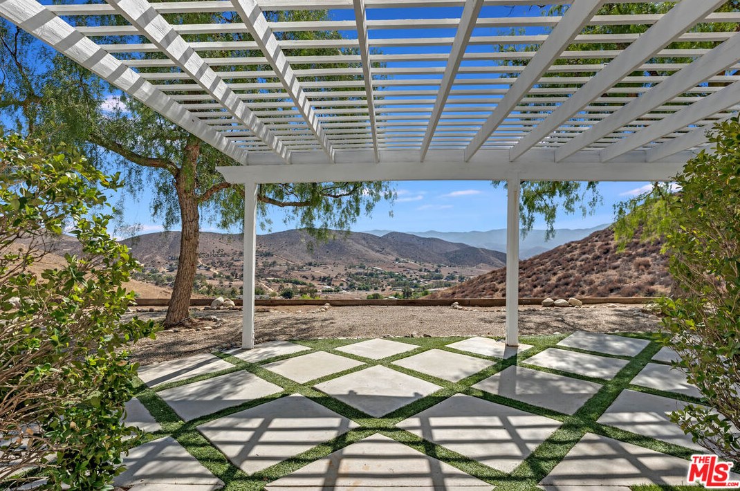 34880 Via Famero Dr, Acton CA  93510-2318 exterior