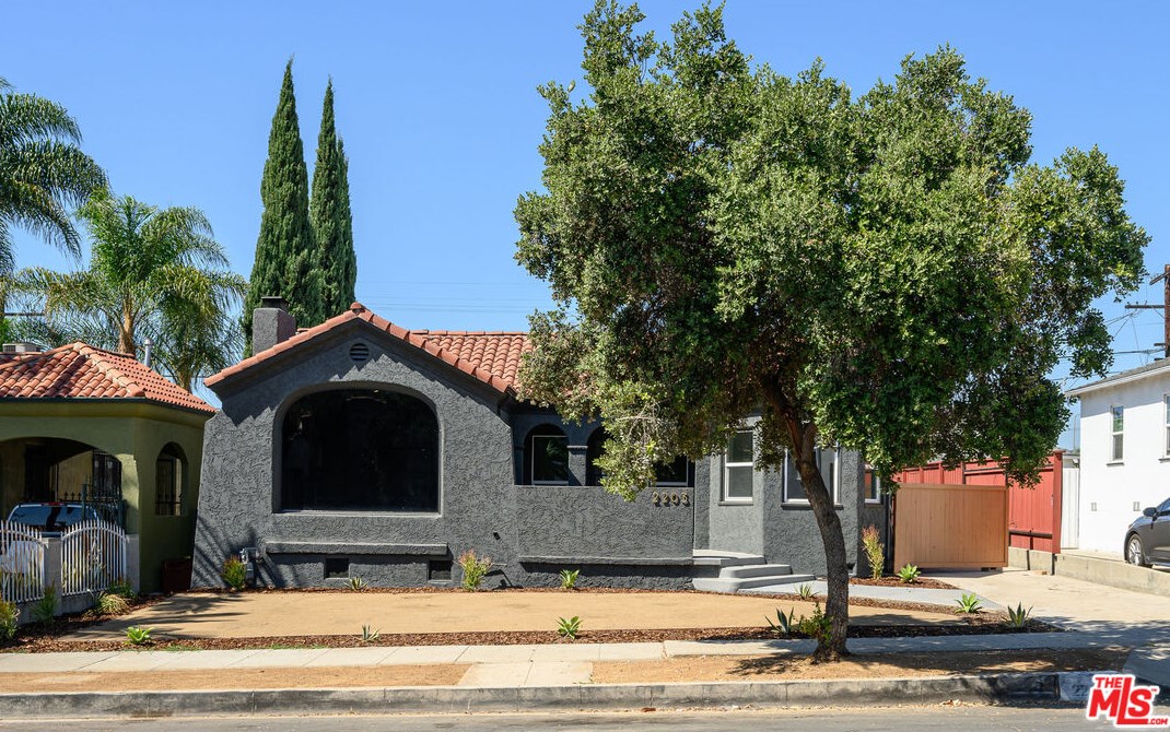 2203 Palm Grove Ave, Los Angeles CA  90016-2319 exterior