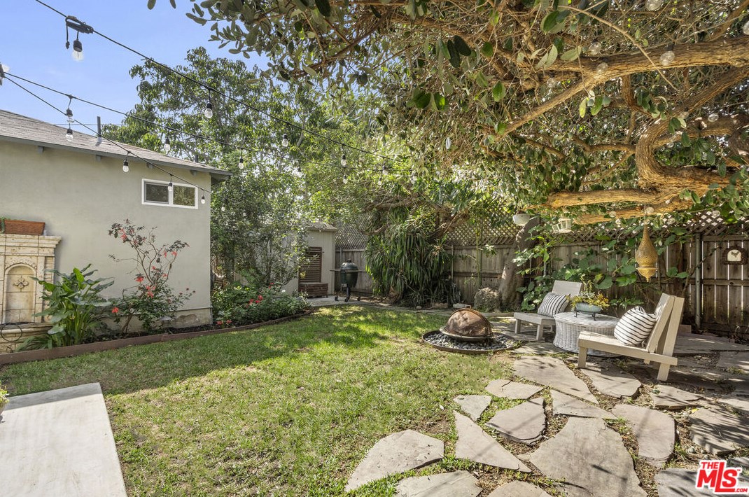 3779 Colonial Ave, Los Angeles CA  90066-3641 exterior