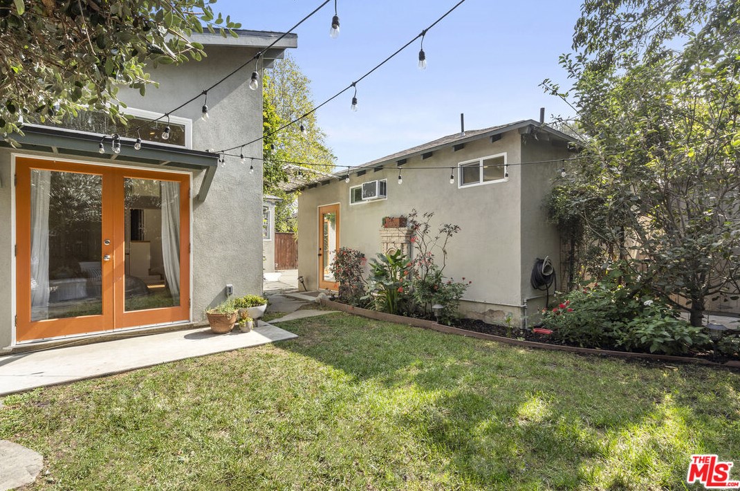 3779 Colonial Ave, Los Angeles CA  90066-3641 exterior