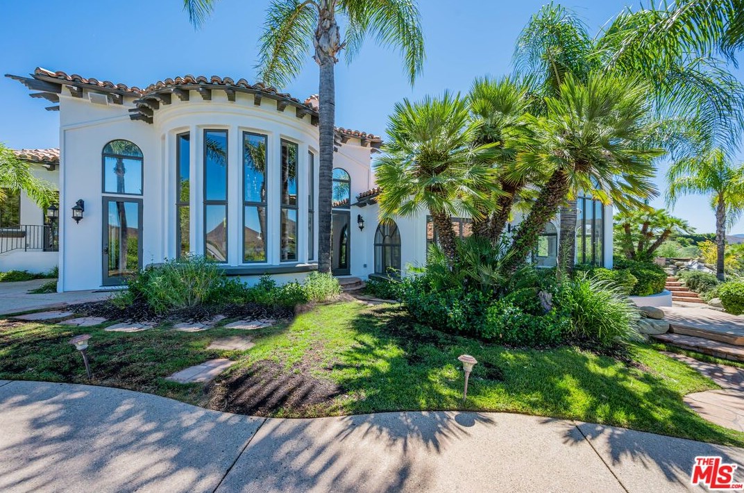 1090 Vista Ridge Ln, Thousand Oaks CA  91362-5614 exterior